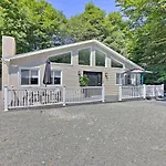 Tobyhanna Home Deck And Community Lake Access